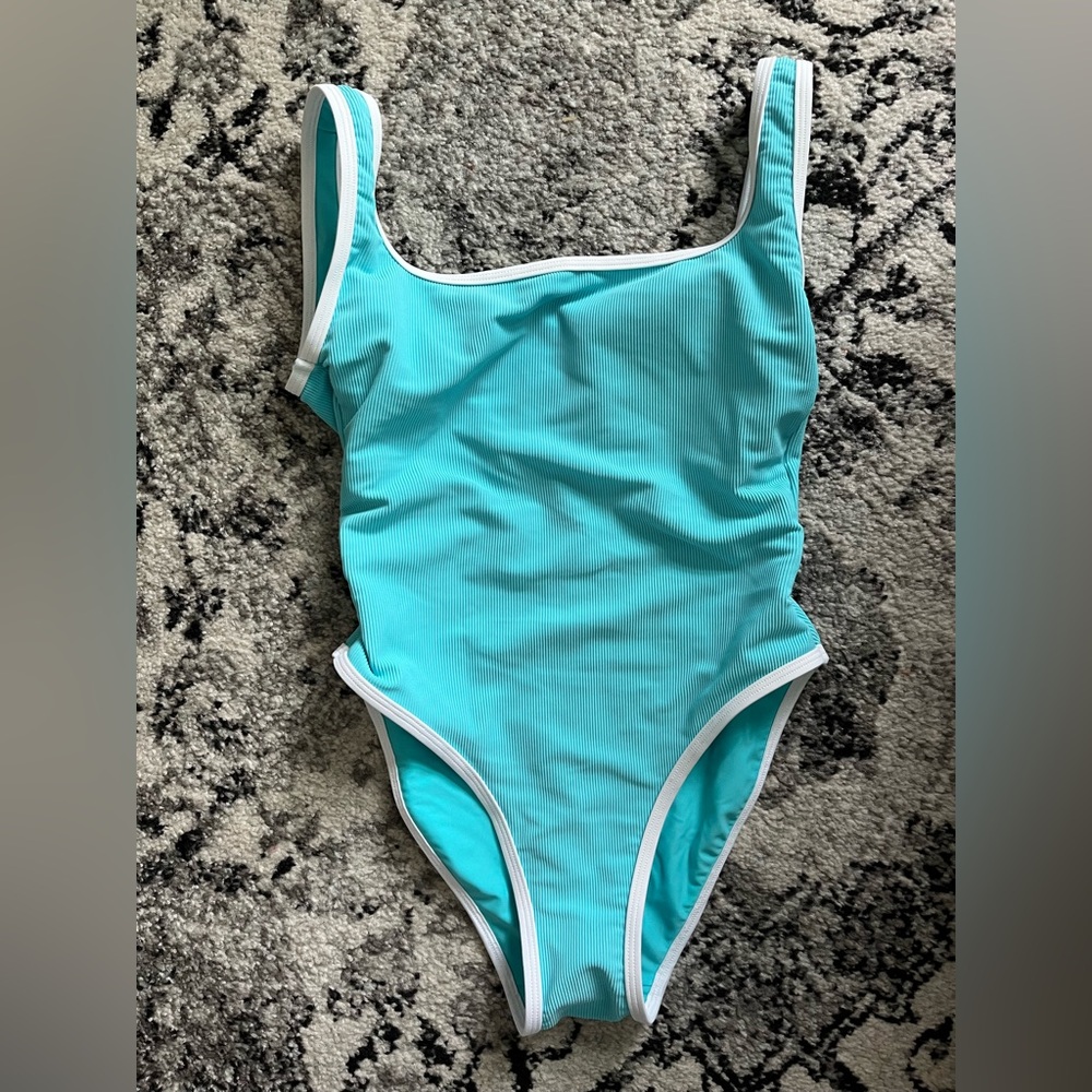 Lainsnow one piece